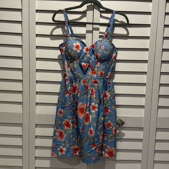 Band of Gypsies NWT Flower Midi Dress with smocked back and padded Bra/ Pockets. - Picture 1 of 6